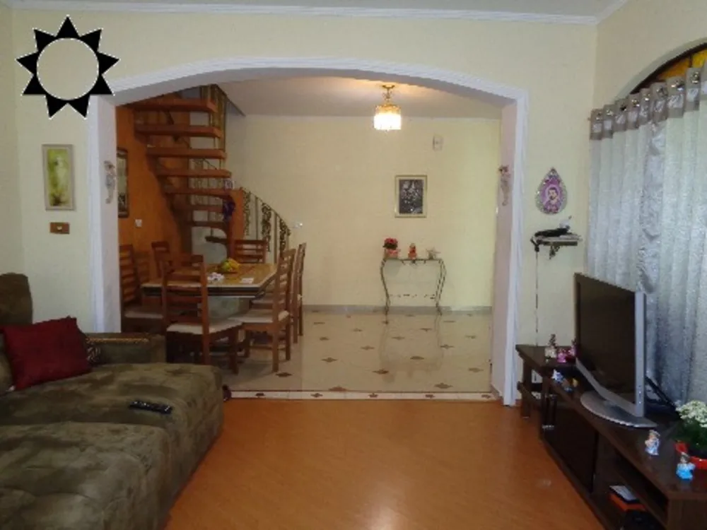 Casa, 3 quartos, 240 m² - Foto 1