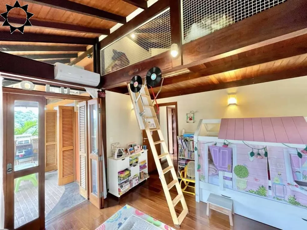 Casa à venda com 3 quartos, 282m² - Foto 5