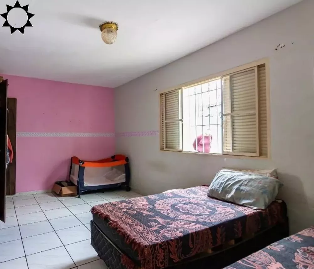 Casa à venda com 5 quartos, 250m² - Foto 6