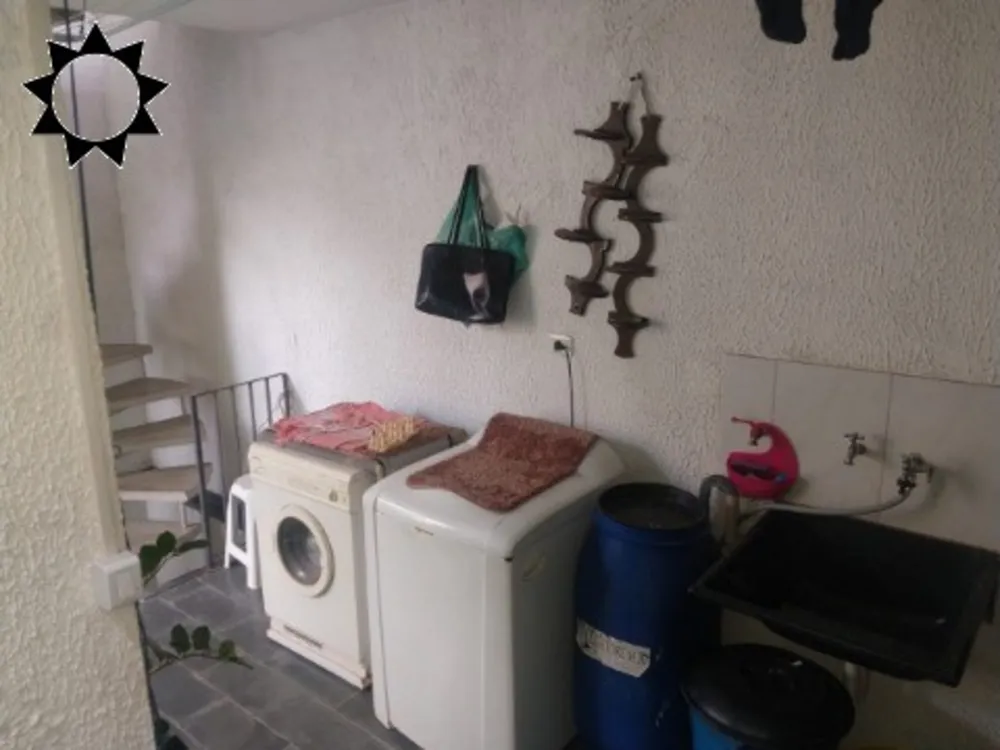 Casa, 3 quartos, 236 m² - Foto 1