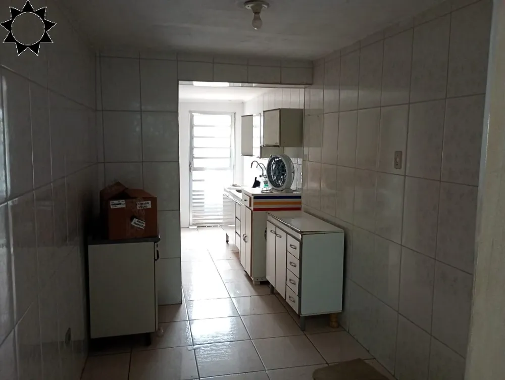 Casa, 1 quarto, 212 m² - Foto 2