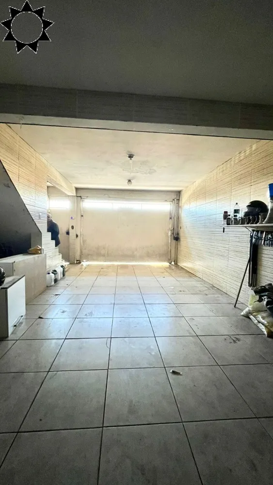 Casa, 4 quartos, 221 m² - Foto 1