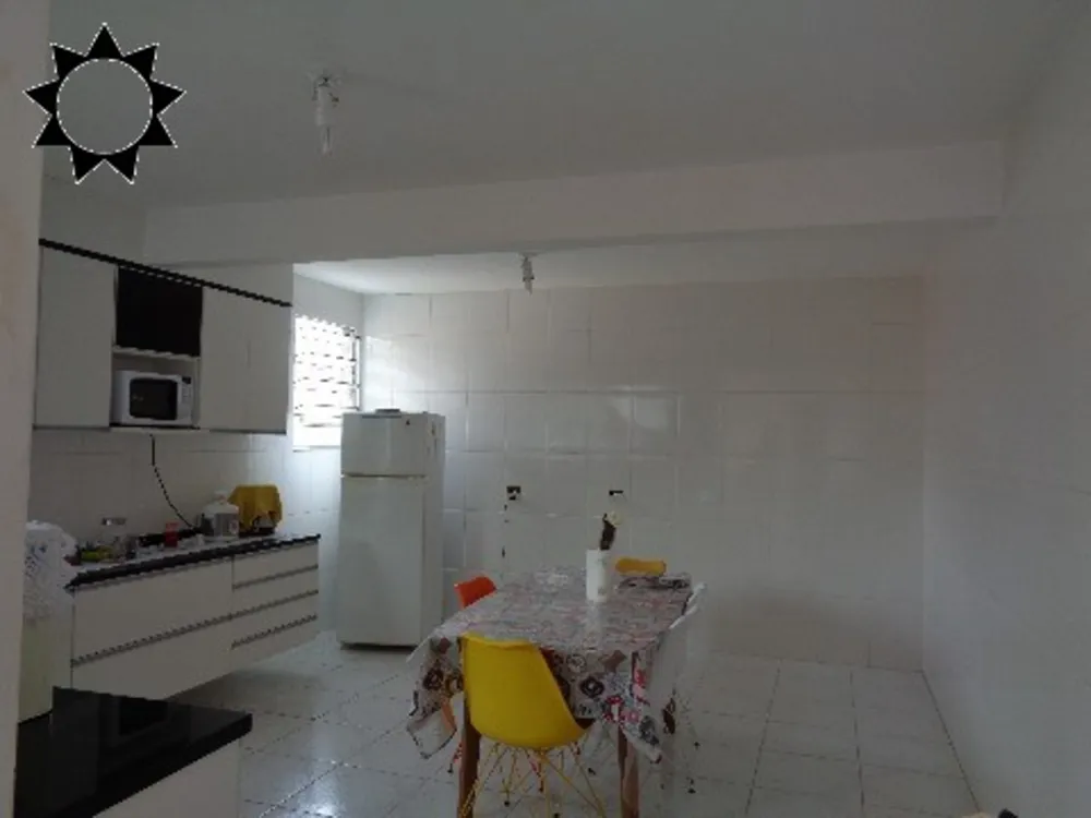 Casa, 3 quartos, 238 m² - Foto 1