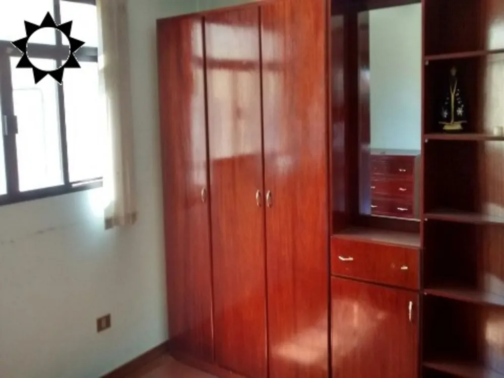 Casa, 3 quartos, 230 m² - Foto 2