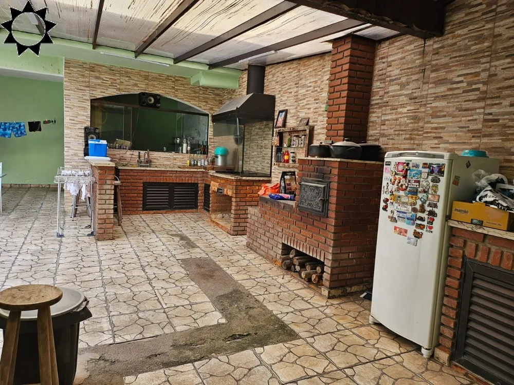 Casa, 3 quartos, 180 m² - Foto 1