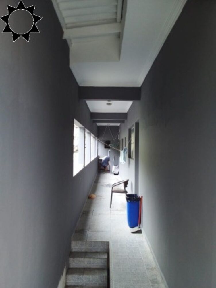 Casa à venda com 2 quartos, 125m² - Foto 2
