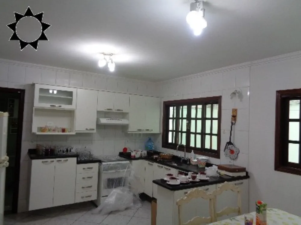 Casa, 3 quartos, 190 m² - Foto 1