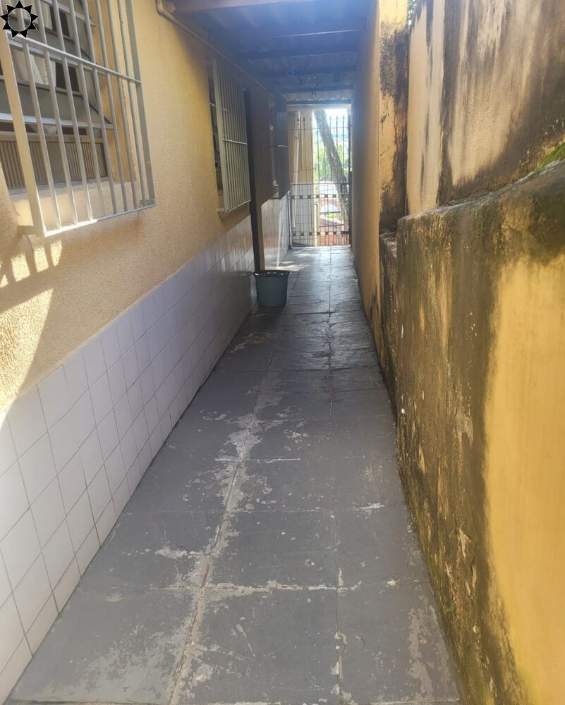Casa à venda com 2 quartos, 141m² - Foto 4