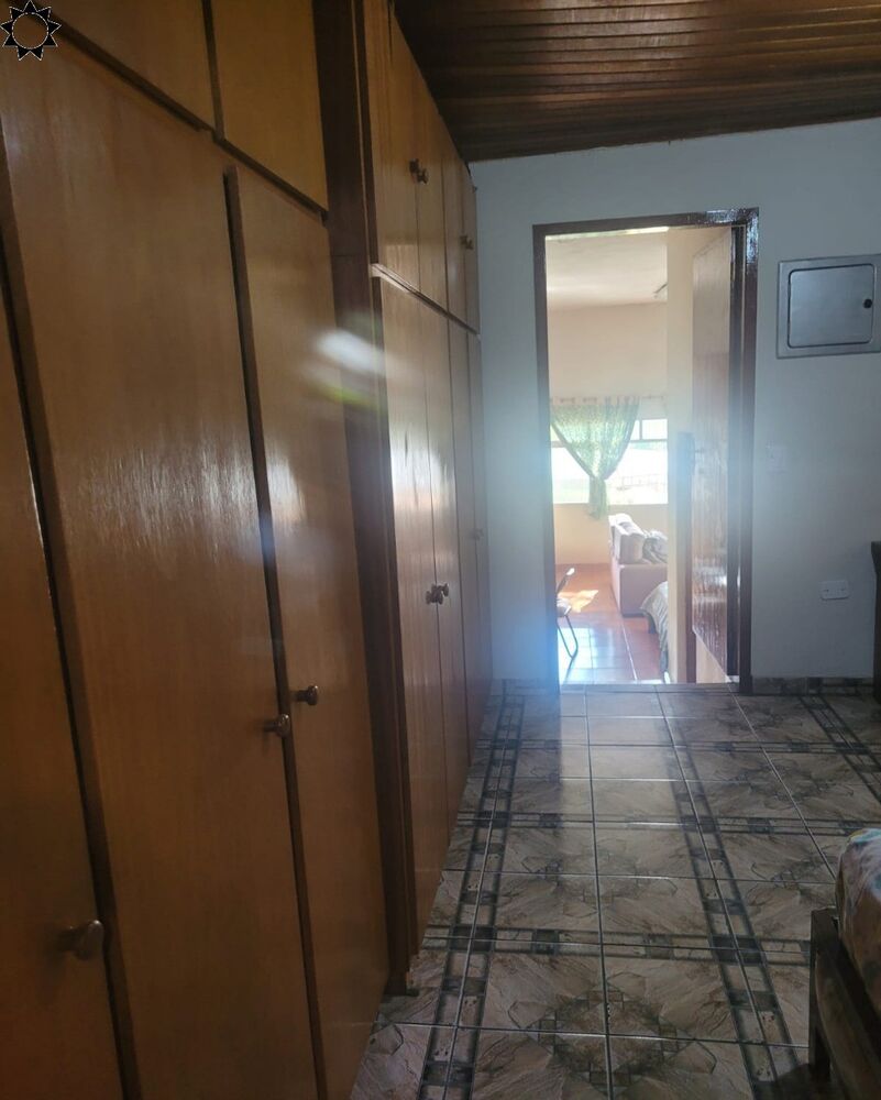 Casa à venda com 2 quartos, 141m² - Foto 3