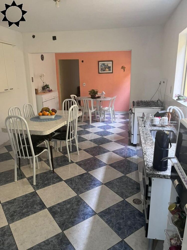 Casa, 3 quartos, 208 m² - Foto 1