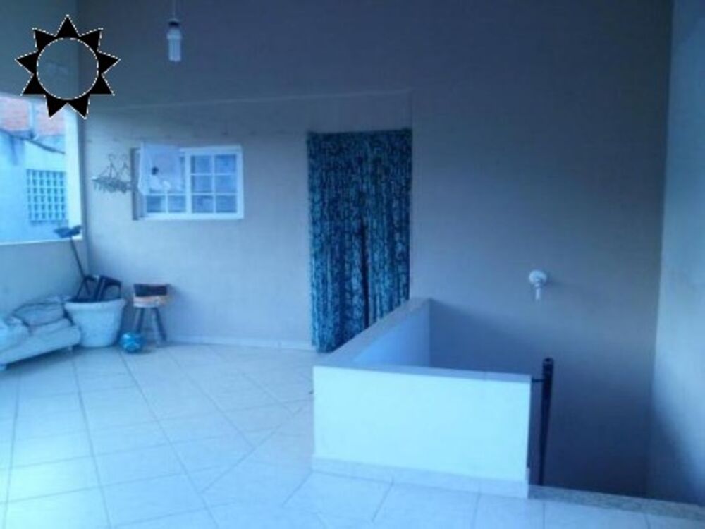 Casa à venda com 4 quartos, 280m² - Foto 2