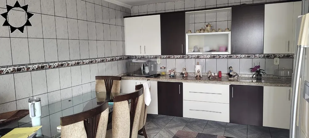 Casa, 4 quartos, 230 m² - Foto 4