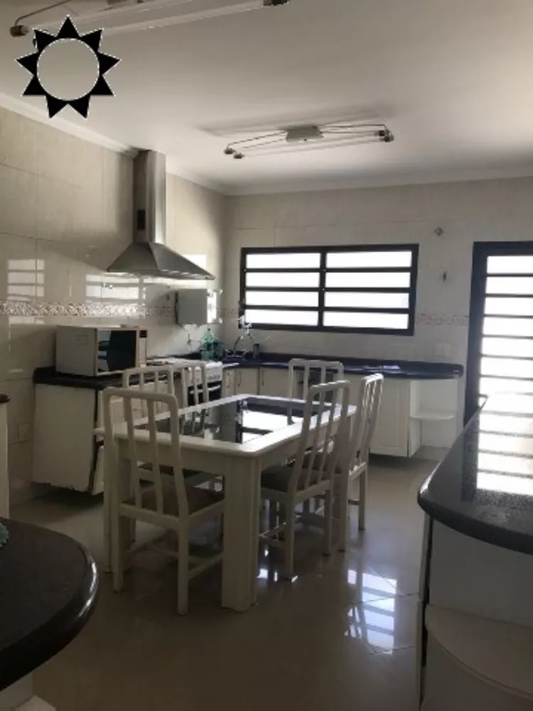 Casa à venda com 3 quartos, 121m² - Foto 3