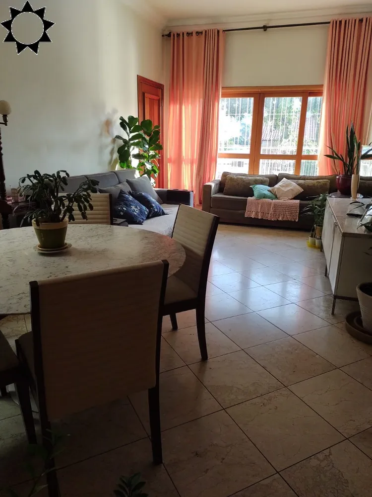 Casa, 3 quartos, 230 m² - Foto 1