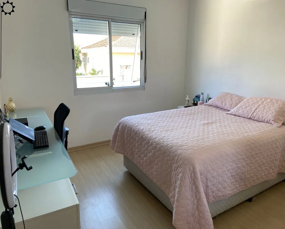 Casa, 3 quartos, 240 m² - Foto 1