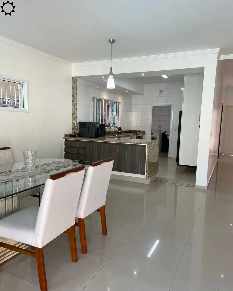 Casa, 3 quartos, 240 m² - Foto 7