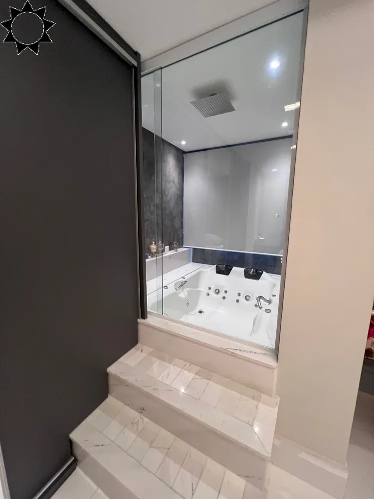 Cobertura, 3 quartos, 243 m² - Foto 2