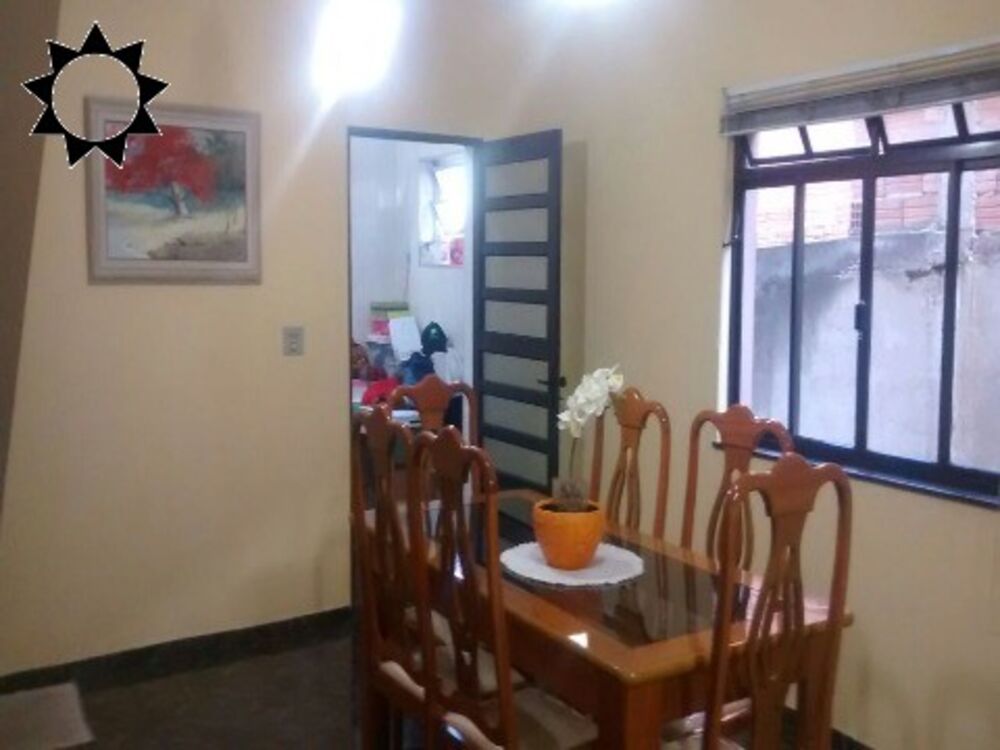 Casa, 4 quartos, 210 m² - Foto 1