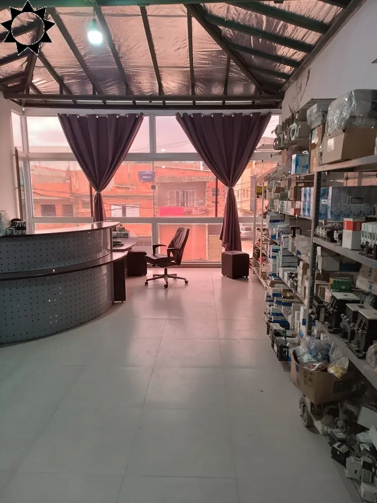 Depósito-Galpão, 242 m² - Foto 1