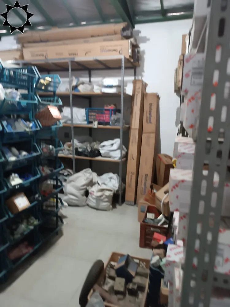 Depósito-Galpão, 242 m² - Foto 2