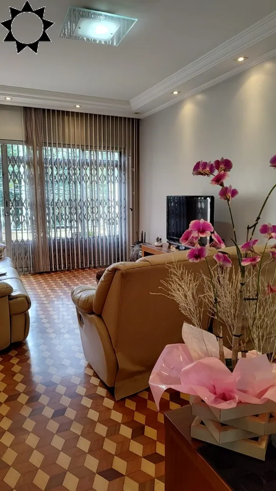Casa, 3 quartos, 194 m² - Foto 1