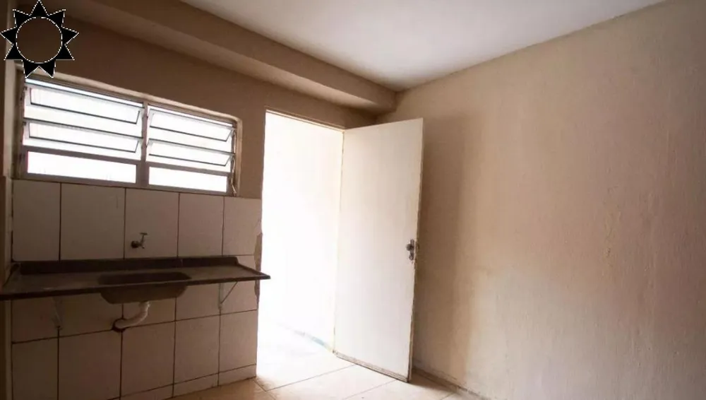 Casa, 6 quartos, 140 m² - Foto 2