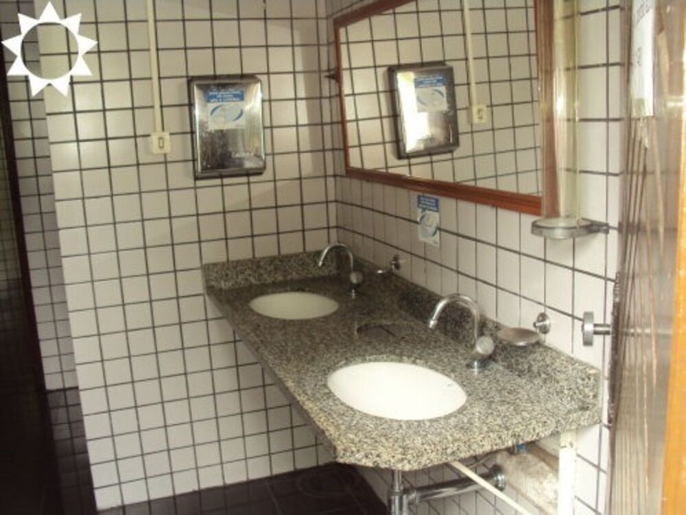 Prédio Inteiro à venda com 6 quartos, 450m² - Foto 1