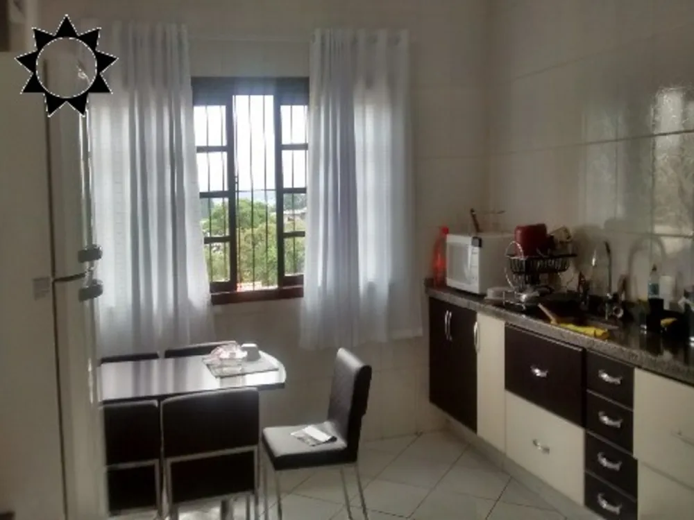 Casa, 3 quartos, 241 m² - Foto 4