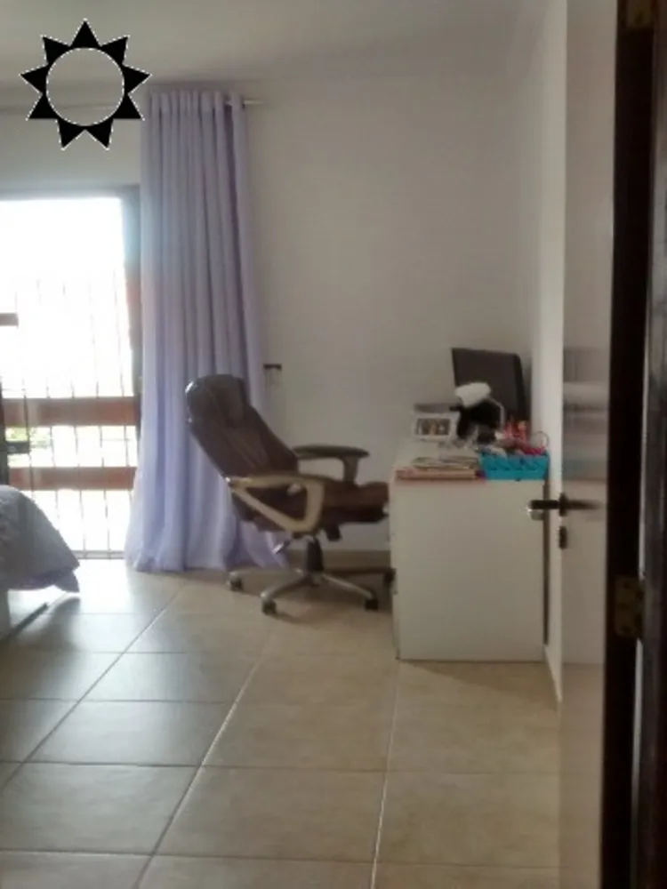Casa, 3 quartos, 241 m² - Foto 3