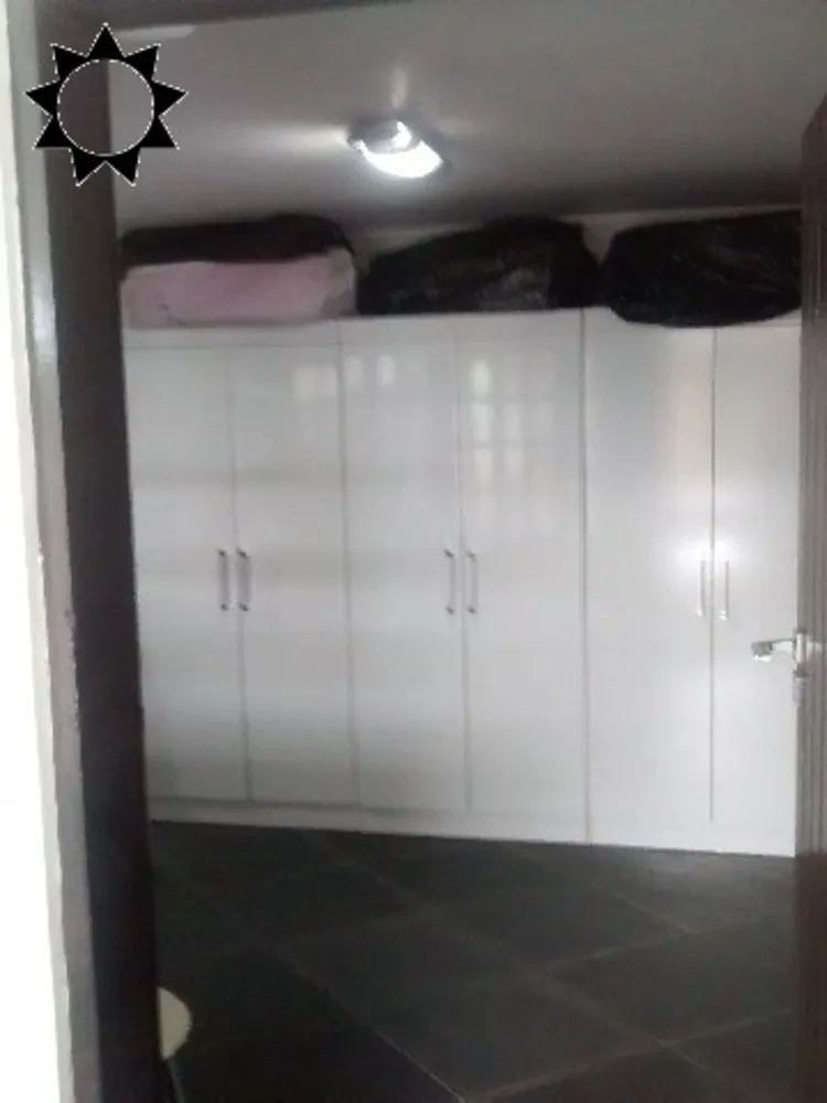 Casa, 3 quartos, 241 m² - Foto 1