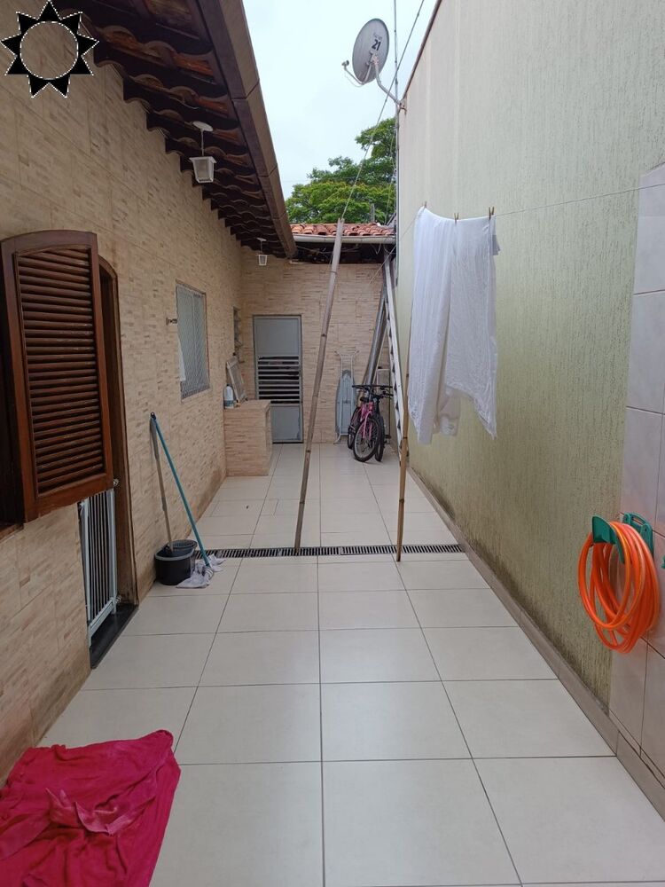 Casa, 3 quartos, 207 m² - Foto 1