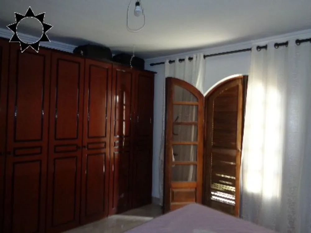 Casa, 3 quartos, 270 m² - Foto 1