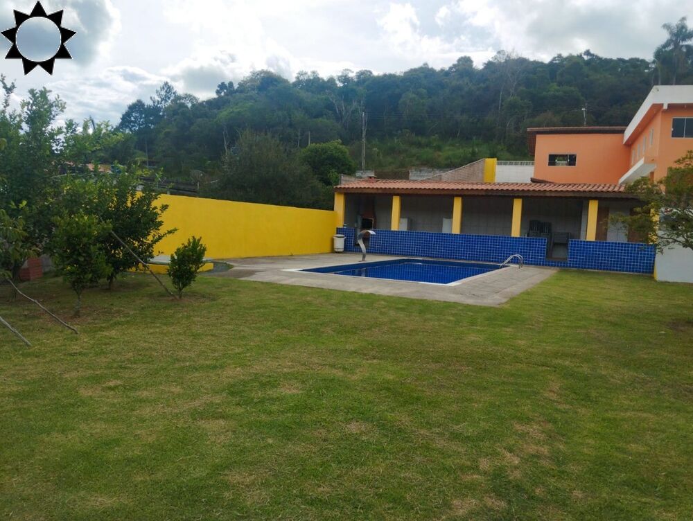 Sítio à venda com 3 quartos, 350m² - Foto 1