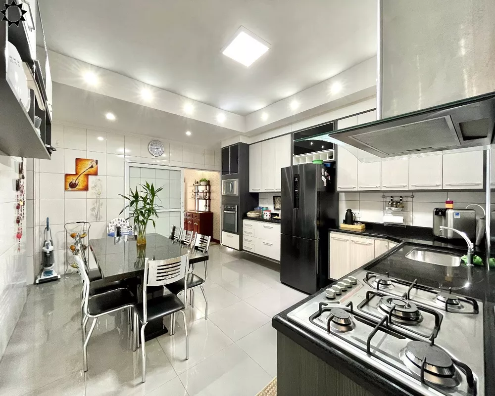 Casa, 4 quartos, 217 m² - Foto 22