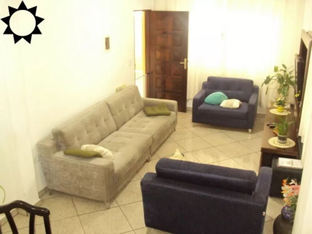 Casa à venda com 3 quartos, 180m² - Foto 1