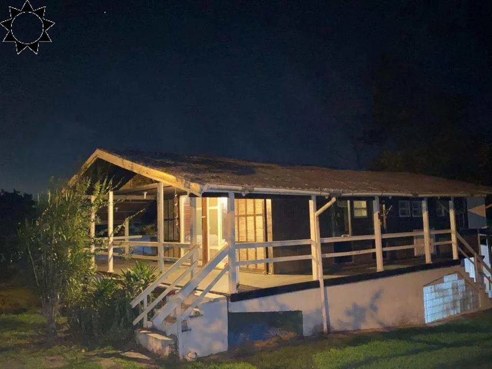 Chácara, 3 quartos, 1400 m² - Foto 1