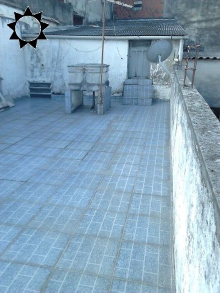 Casa à venda com 2 quartos, 195m² - Foto 2