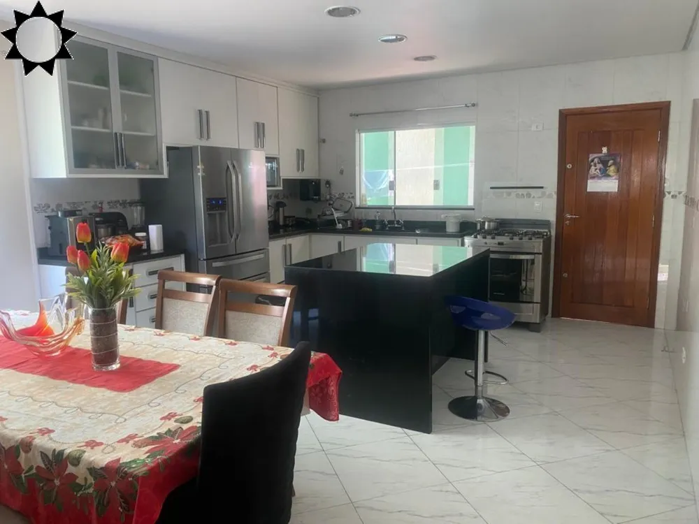 Casa, 3 quartos, 192 m² - Foto 1