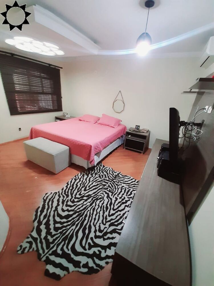 Casa, 4 quartos, 227 m² - Foto 3