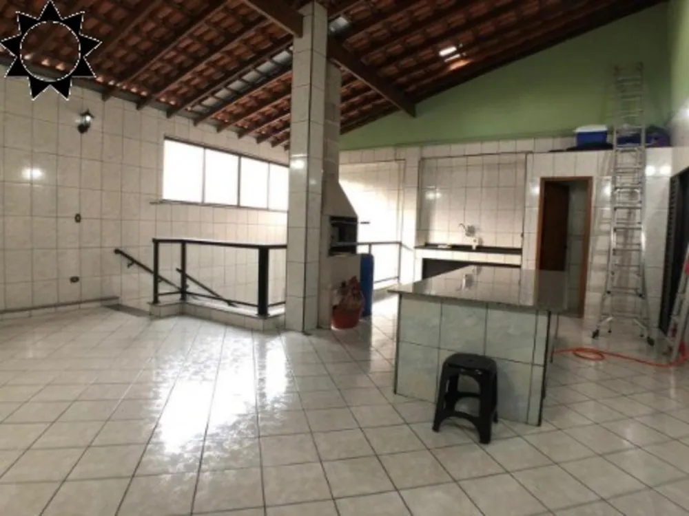 Casa, 5 quartos, 247 m² - Foto 1