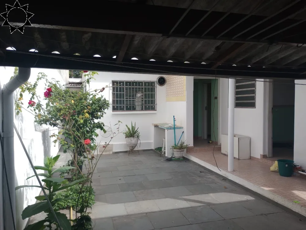 Casa, 3 quartos, 218 m² - Foto 1