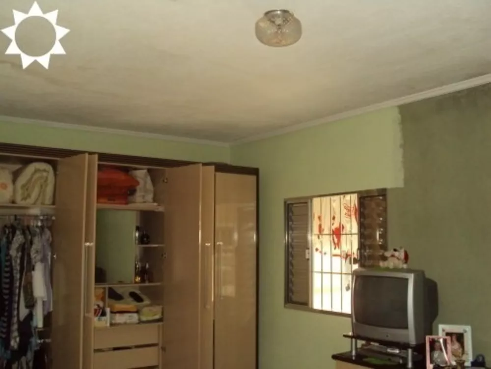 Casa à venda com 3 quartos, 150m² - Foto 2