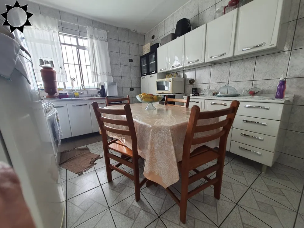 Casa, 3 quartos, 270 m² - Foto 4