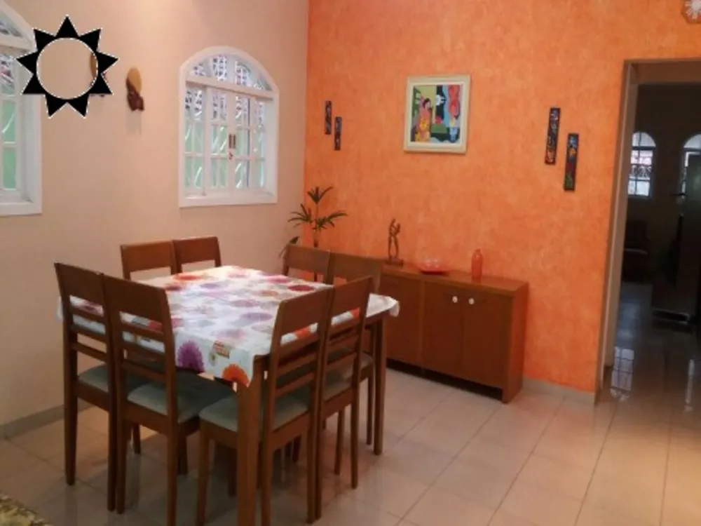 Casa, 3 quartos, 193 m² - Foto 2