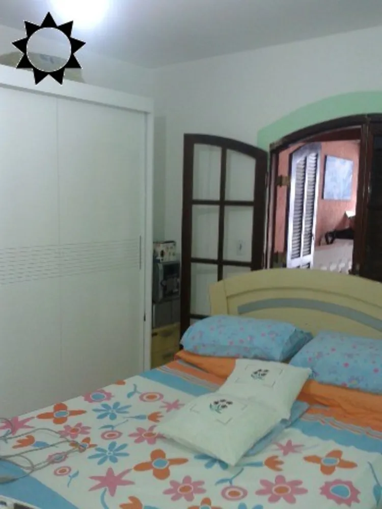 Casa, 3 quartos, 228 m² - Foto 1