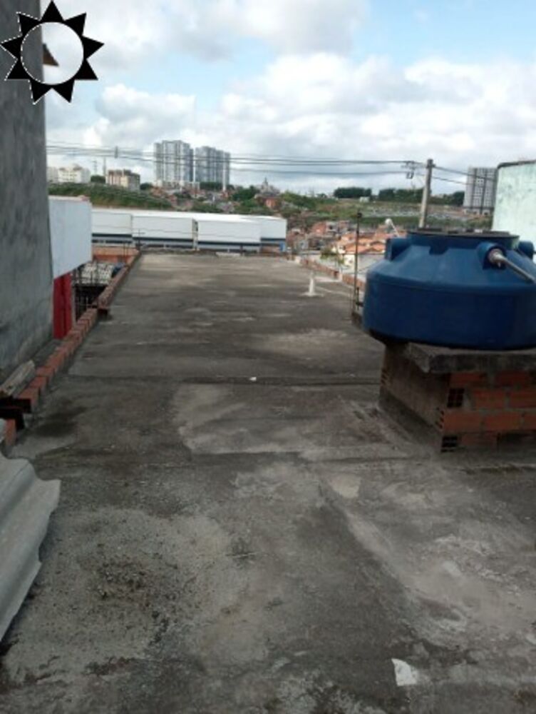 Casa à venda com 3 quartos, 200m² - Foto 2