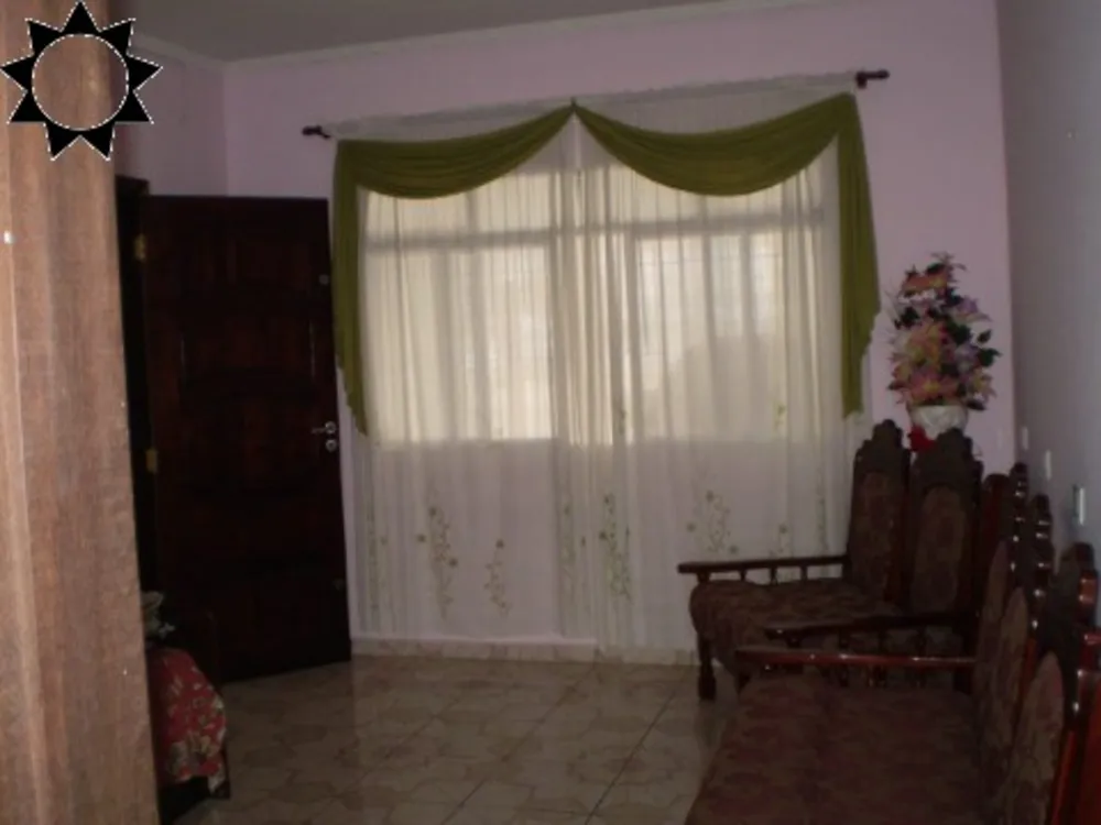 Casa, 3 quartos, 224 m² - Foto 2