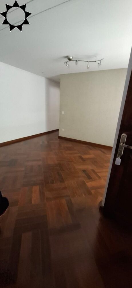 Casa, 3 quartos, 228 m² - Foto 1