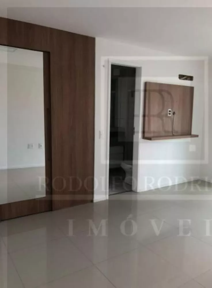 Apartamento à venda com 4 quartos, 151m² - Foto 4