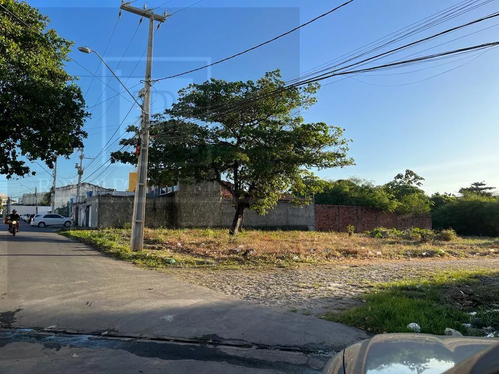 Terreno à venda com 1 quarto, 150m² - Foto 1